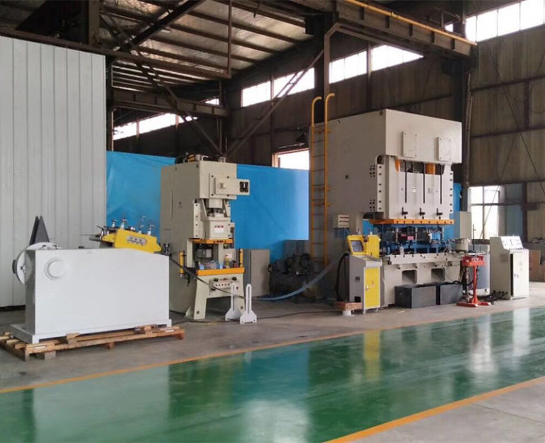 Junction Box automatic punching machine electric box making machine